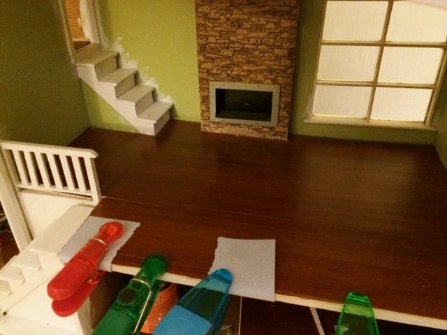 Use chip clips to force your floor flat. Photo by Holly Tierney-Bedord. All rights reserved.
