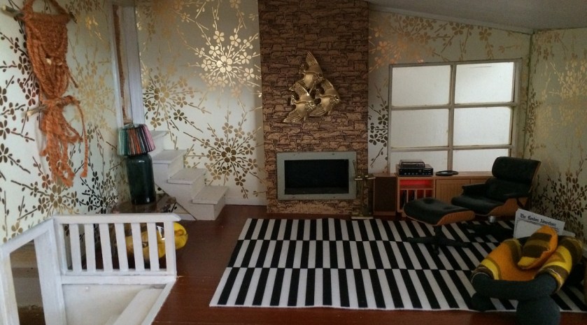 Trying out furniture and accessories in my living room. Photo by Holly Tierney-Bedord. All rights reserved.