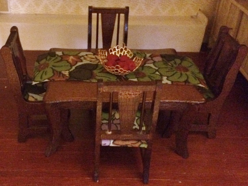 And a matching table runner, to top it all off.