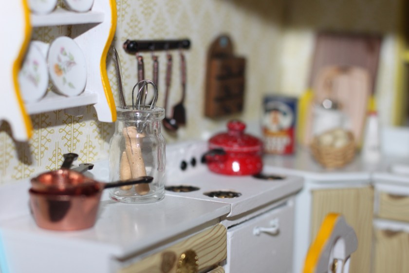 Tiny kitchen, flipped. Photo by Holly Tierney-Bedord. Flip This (Mini) House. All rights reserved.