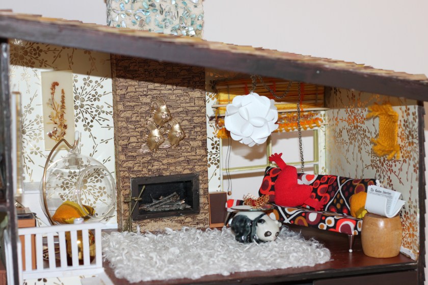 A closer look at the Flip This (Mini) House living room