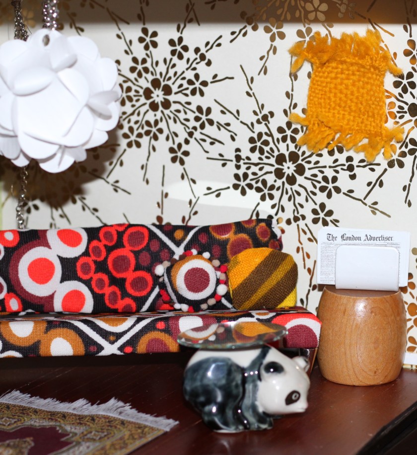 A make-under for the living room